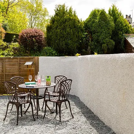 Bellflower Holiday home *